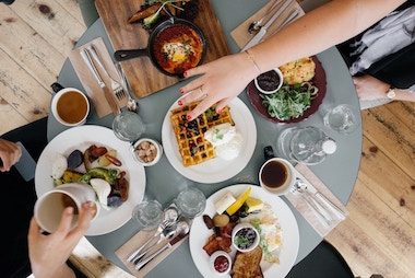 How To Stop Overeating and Eat Mindfully