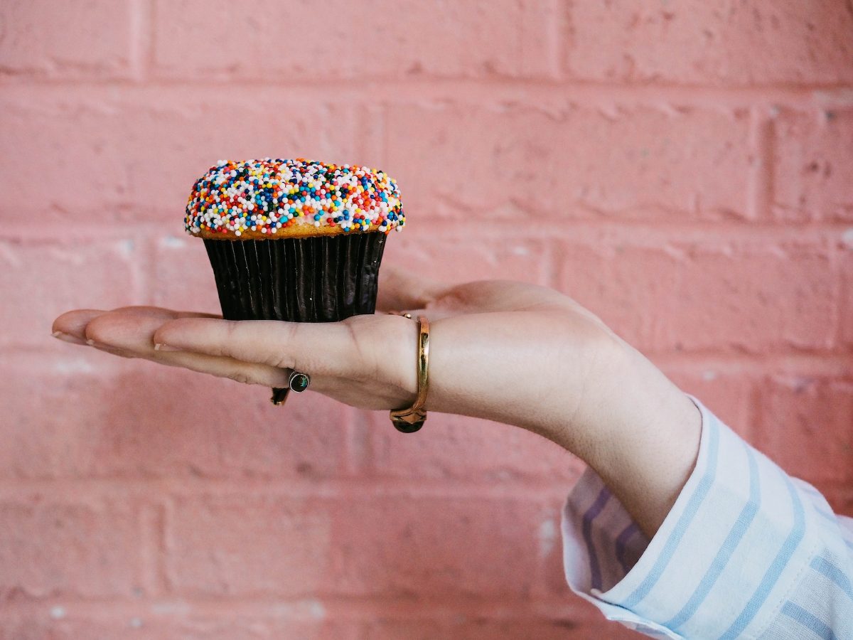 6 Habits That Make You Snack When You're Not Hungry